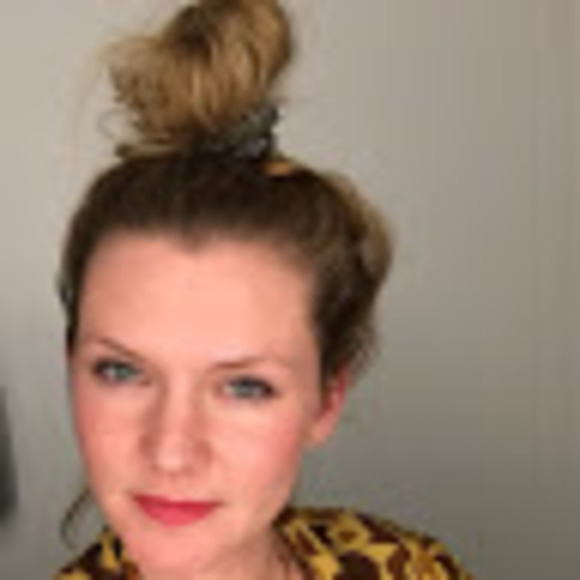 Meet your Posher, Olivia - Picture 1 of 1